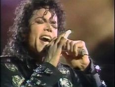 Michael Jackson performing Wanna Be Startin' Somethin' in 1988